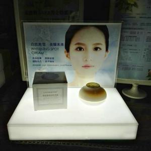 Customized LED Light Acrylic Cosmetic Display