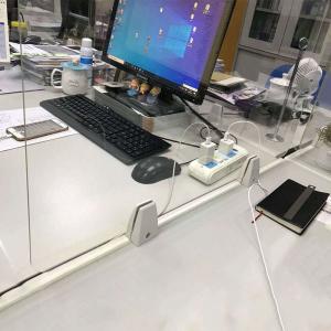 Custom Table Baffle Sneeze Guard Transparent Acrylic Desk Partition Panel for Office