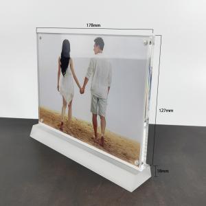 Hot Sale Modern Freestanding Transparent Acrylic Photo Frame with Base